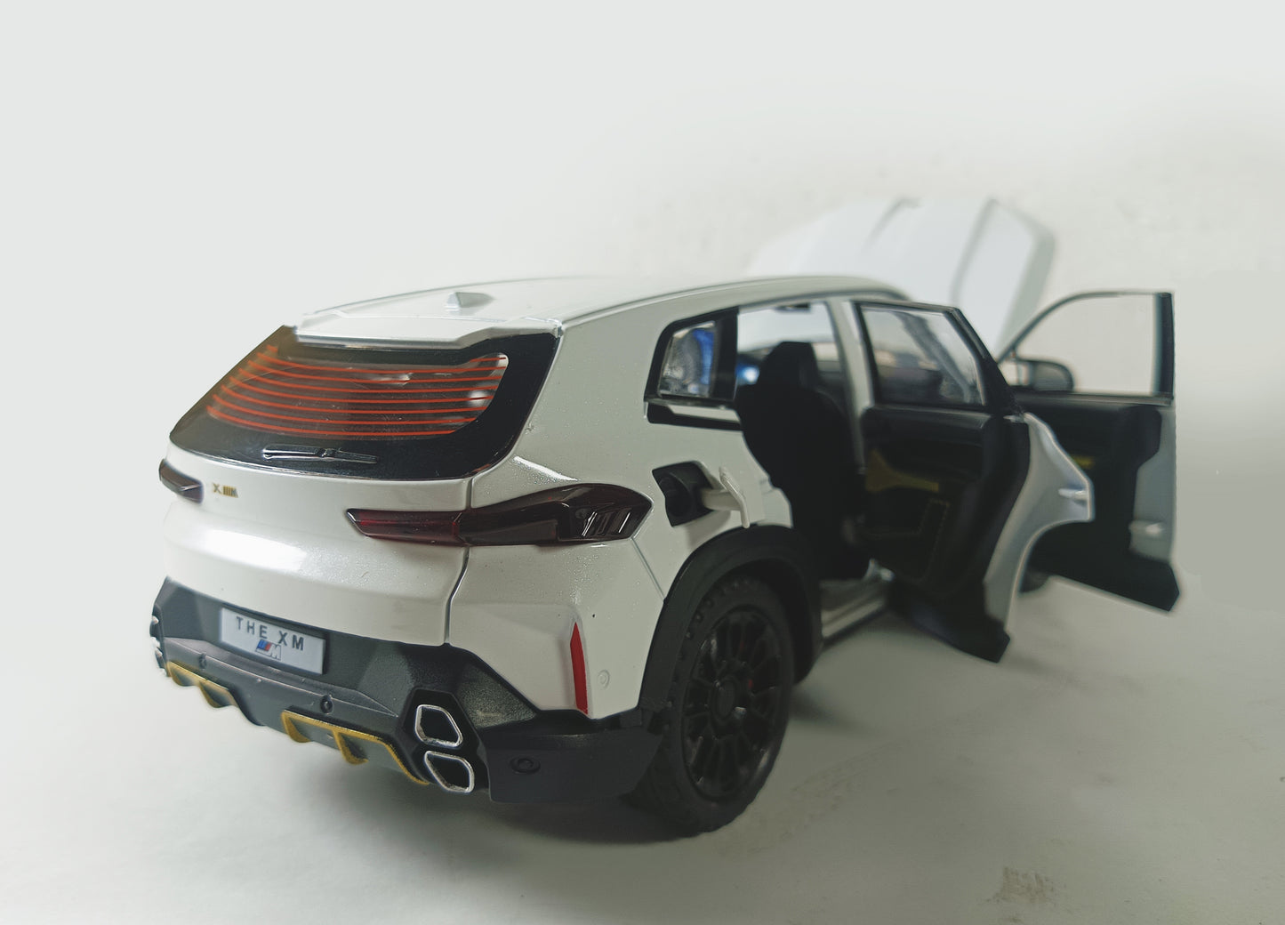 Diecast Scale 1:24 Model BMW X Series