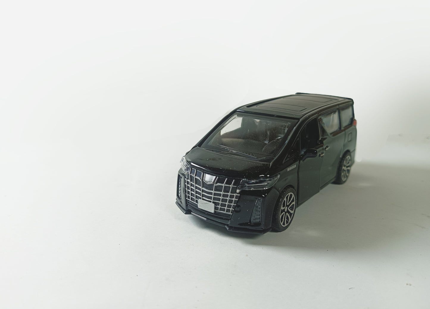 Die-Cast Mini-van Model Set