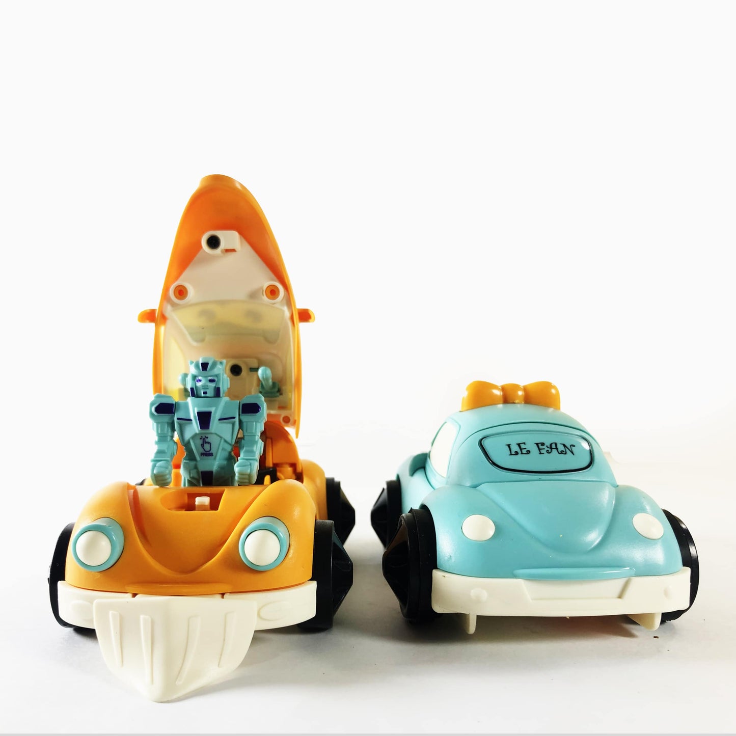 Leilan Transforming Car: Cartoon Edition