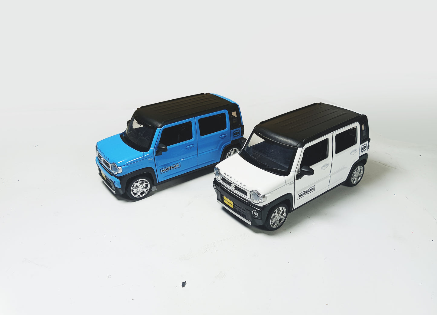 Suzuki Hustler Die-Cast Model Car 1:22 Scale