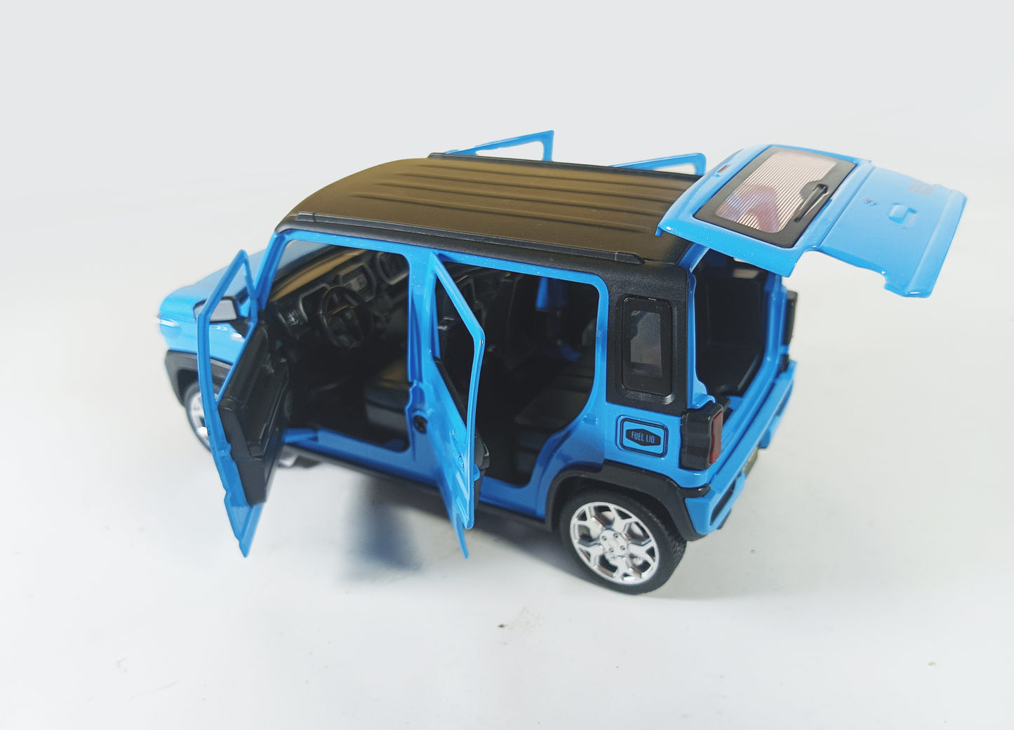 Suzuki Hustler Die-Cast Model Car 1:22 Scale