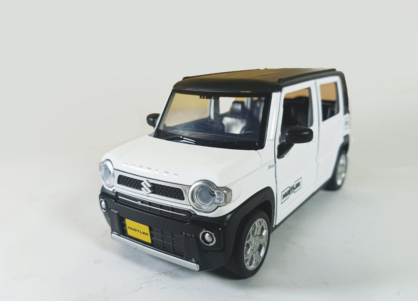Suzuki Hustler Die-Cast Model Car 1:22 Scale