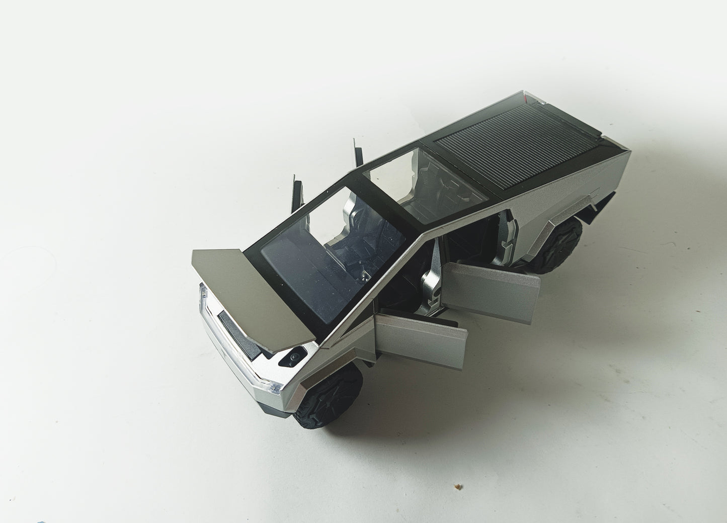 Tesla Cybertruck Mini Die-Cast Model Scale: 1:32